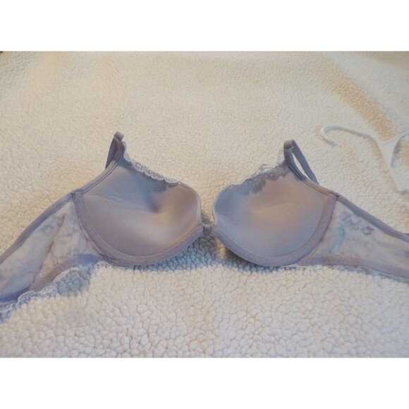 Victoria's Secret Plunge Padded Lacy & Sequins Bra 36B - Picture 4 of 8
